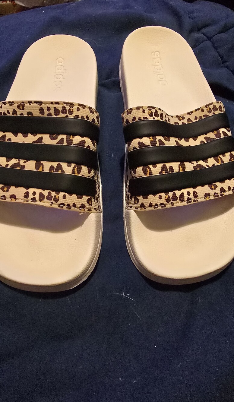 !!. Ladies Size 7 Adidas Leopard Print Slide Sandals in Cream and Black